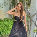 Tanya Sharma Instagram - Koi shak 😉 . Felt cute might delete 😛
