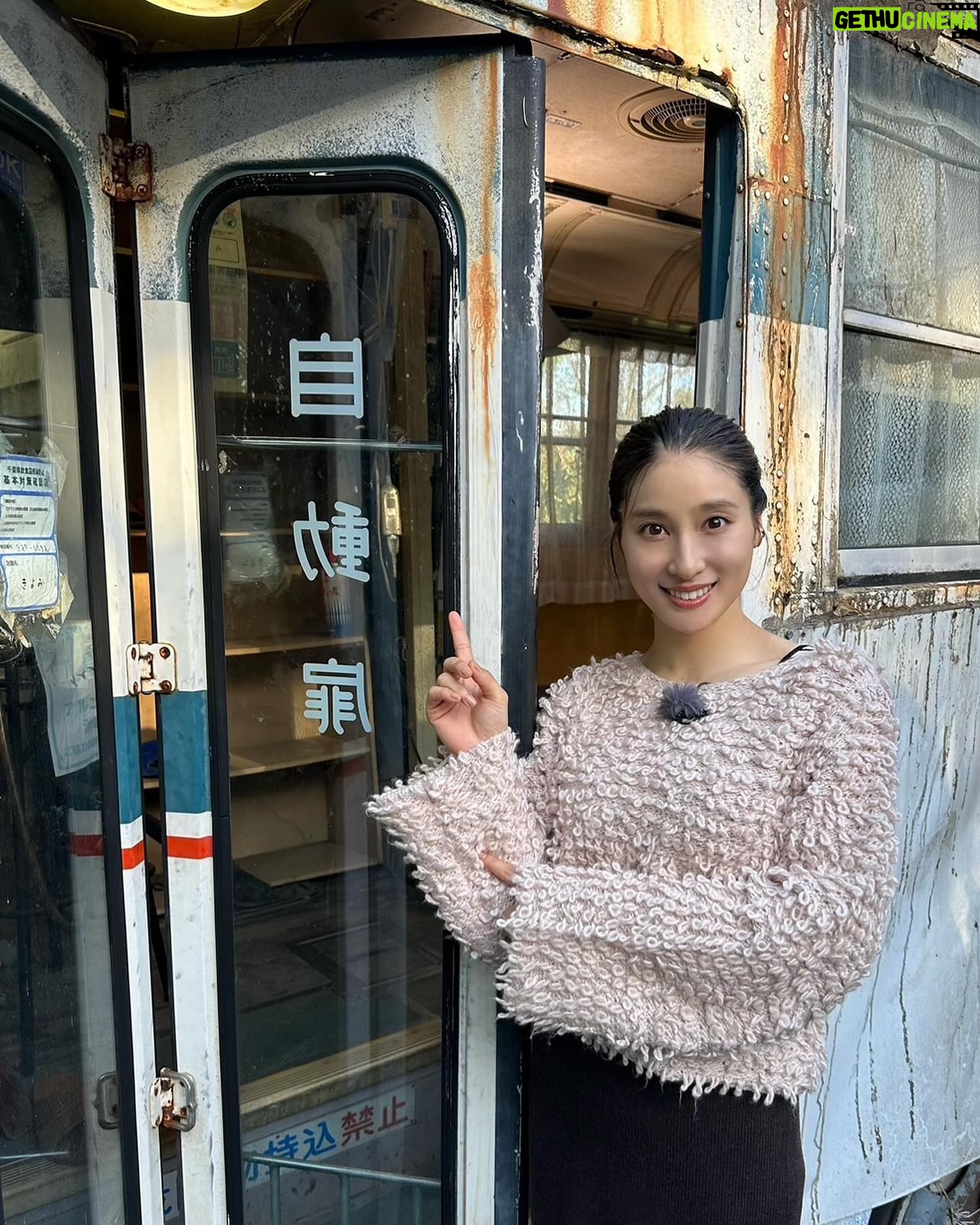 Tao Tsuchiya Instagram - . 今日の東京は 青空が本当に気持ちよくて暖かくて まるで春のようでした。 季節が春に近づいているように 自然の影響と闘っている地域の方々も 少しずつでも安心に近づいてほしいです。 . 今日は、これからの夜9時から #カンテレ ・ #フジテレビ 系列で放送される 『ひらけ! パンドラの箱 #アンタッチャブるTV 』に 出演いたします!!! . “パンドラの箱”といえば 「開けちゃったら、どちらかというと困るかも」 というイメージの箱ですが、 私が出会ったパンドラの箱はどんな世界か、 テレビを観ることが出来る環境にいらっしゃるかたは ぜひぜひぜひ!!!ご一緒したいです。 . ロケは #アンタッチャブル の #山崎弘也 さん、 #柴田英嗣 さんと。 スタジオでは #ブラックマヨネーズ ・ #小杉竜一 さん、 #滝沢カレン さん、 #アンガールズ ・ #田中卓志 さん、 #Aぇ! group #末澤誠也 さん、 #若槻千夏 さんが その様子を観て下さいます。 凄かったなぁ… 何が凄かったかは、ぜひオンエアで!