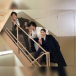 Tao Tsuchiya Instagram - . スーパーブルームーン🌕️✨️ 観ることは出来たでしょうか？ 私は午前4時くらいに 窓から見つけることが出来ました😊✨️ 輝きが凄かったなぁ…😳 次のスーパーブルームーンは6年後💡 その時もここで繋がっていられますように😌🙏✨️ . バスケ本当に凄かった！！！ 最後の最後まで諦めないことの凄さ、 そして何より チームの空気が素敵で… カーボベルデとの最終戦は明日の夜、 地上波では テレビ朝日系列で放送されるそうなので ぜっ・・・たい観る！！！🏀🔥✨️ . 「チームの空気が素敵」 そして「テレビ朝日でオンエア」 といえば… #テレビ朝日 系列で今日9月1日の夜 23時15分からオンエアされる #生田斗真 さん主演 金曜ナイトドラマ「🚨 #警部補ダイマジン 🚨」 . 今日はふたたび 市川孝蔵を演じた #矢柴俊博 さん、 そして #台場陣 を演じた #生田斗真 さんと📸 . 矢柴さんを私が初めて拝見したのは めちゃめちゃ大好きだった大河ドラマ「新選組!」。 そこからドラマ「お迎えデス。」などで 御一緒させていただくようになったのですが、 今回、市川を通して知った矢柴さんは… 本当に不気味でした。 いつもすごく穏やかで たくさんお話をして下さる優しい表情が、 演じ方によって こんなにも恐ろしい仮面のようになるなんて… でも 存在することを望みにくい人物なのに 強力な引力があって目が離せないんです。 役者さんって凄い！！！と驚きながら 御一緒させていただきました🙏✨️✨️ . 生田斗真さんとの3人の場面は アクションも盛りだくさんでしたが、 実は今回のアクション部の方々は、 10年前、なんと私が18歳の時に 主演を務めさせていただいた映画「アルカナ」で お世話になったアクション部の方々なのです ✨️✨️✨️ 心から信頼して 挑戦させていただくことが出来ました😊 本当に本当に本当に ありがとうございました🙏✨️✨️✨️✨️✨️