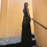 Tao Tsuchiya Instagram - . 東京は春の嵐が一旦落ち着いたのですが 思わず「寒い！」と声を上げたくなるような寒さが 風や空気の中に潜んでいます。 でも 桜が咲く前に寒くなると その年の桜は長く咲くそうなので 今年は長めにお花見できそうかな？ 春の訪れを感じるには辛すぎる状況の方々も たくさんいらっしゃると思います。 少しでも安心できる状況に近づきますよう…！ 私も少しずつでも 出来る準備をしておきたいと思います。 . #映画マッチング が公開されて 1ヶ月が経とうとしているのですが 新たに公開される劇場も増えると聞いて すごく嬉しい！！！ 桜が咲く地域が広がっていくように 映画マッチングとマッチングする地域が広がるといいな、 と願っています。 . 写真は、感謝御礼舞台挨拶で 心強いパワーをくれた衣装たちと。 いつも本当にありがとうございます！ dress&vest @numeroventuno shoes @pierrehardy jewelries @oeau_jewelry , @e.m.__official クローバーのブレスレットは私物です！