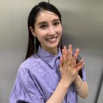Tao Tsuchiya Instagram - . 東京国際フォーラムで 「いしかわ伝統工芸フェア２０２４」が 開かれていると聞きました。 でも、今日までだった…！！！行きたかった！！！ 輪島塗の漆器店のうち９店舗が 出店なさったそうです。 私は使った感想しか伝えることが出来ないけれど 輪島塗には素晴らしい魅力がたくさんあると同時に 本当に実用品なので、 この魅力を少しずつでも伝えていきたいと 心から思います。 . 今日、私は 初めて経験する状況での撮影だったのですが 予想していた以上に 心に迫るものがありました。 役としても自分自身としても この実感を心に刻んで生きようと思います。 . そんな日に、 信じられない出来事が…！ このことをお話出来る日は来ないかもしれないけれど ほんの数分（もなかったかもしれない）が 人生の中の特別な時間になりました。 神様のプレゼントだったのかもしれないな… 本当にありがとうございました！！！ これからも踏ん張ろう。 . 14日のイベントのことを書きたいのですが なんだか慌ただしくしているので もう少し待っていただけたら。 今日のお知らせも 時間ギリギリになってしまいましたが、 今日、2月18日の夜９時からオンエアの #日本テレビ 系列「 #行列のできる相談所 」に #映画マッチング チームとして出演します。 #佐久間大介 ( #SnowMan )さんと ご一緒させていただきました！！！ まずは、 ぜひぜひぜひ！！！観ていただけたら嬉しいです！ ちょっとおなかがすくかもしれません… . 今回の衣装は、こちら。 本当にありがとうございました！ outfit @ujoh.official accessories @blanciris_official @hpfrance_official