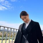 Tao Tsuchiya Instagram - . 今日も本当に暑い１日でしたね💦 実家に用事があったのですが 子どもの頃めいっぱい遊んでも 緑道を通れば涼しいなと思えたのに 今日はどこもかしこも暑くてビックリ😵 毎日暑さにビックリしてる気がする…🤔 それでも本当にすこーしずつだけど その暑さに慣れつつある自分もいて 人って不思議だなぁと思いますが、 決して慣れている訳じゃないと思うから しっかり気を引き締めながら 水分補給しつつ大切に過ごそうと思います💡 . 今日も本当に鮮やかな青空でしたが これからの夜23時15分から #テレビ朝日 系列で放送されます #警部補ダイマジン を撮影していた頃も 綺麗な青空でした😊✨️ ものすごく寒い空だったけど😅 . 今夜の #七夕夕夏 は ちょっといつもと違う…かも？ どう違うのか、 ぜひチェックしてください✨️✨️✨️
