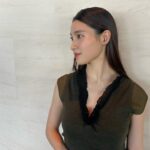 Tao Tsuchiya Instagram - . 東京は春の嵐が一旦落ち着いたのですが 思わず「寒い！」と声を上げたくなるような寒さが 風や空気の中に潜んでいます。 でも 桜が咲く前に寒くなると その年の桜は長く咲くそうなので 今年は長めにお花見できそうかな？ 春の訪れを感じるには辛すぎる状況の方々も たくさんいらっしゃると思います。 少しでも安心できる状況に近づきますよう…！ 私も少しずつでも 出来る準備をしておきたいと思います。 . #映画マッチング が公開されて 1ヶ月が経とうとしているのですが 新たに公開される劇場も増えると聞いて すごく嬉しい！！！ 桜が咲く地域が広がっていくように 映画マッチングとマッチングする地域が広がるといいな、 と願っています。 . 写真は、感謝御礼舞台挨拶で 心強いパワーをくれた衣装たちと。 いつも本当にありがとうございます！ dress&vest @numeroventuno shoes @pierrehardy jewelries @oeau_jewelry , @e.m.__official クローバーのブレスレットは私物です！