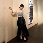 Tao Tsuchiya Instagram - . そして、 #映画マッチング 大ヒット御礼舞台挨拶へ！！！ . 一昨日も書いたように TOHOシネマズ 六本木ヒルズは プライベートでも仕事でも思い出深い場所なので そこで「大ヒット」という文字と一緒に 舞台挨拶が出来ることは 本当にありがたいです…！ . この日はSNSに寄せられた感想やコメントについても お話をしたのですが 本当に書いて下さるかたによって いろいろな視点のコメントがあって 「そういう見方があるのか…」と ものすごく勉強になりました。 . 9日に、同じTOHOシネマズ 六本木ヒルズで 『マッチング』大ヒット記念！“みんなで観れば怖くない” 舞台挨拶付き絶叫上映会に #片山萌美 さん、#片岡礼子 さん、 #内田英治監督 と 登壇させていただきます！ 片山さん、片岡さん、お二人共 すごく面白いかたなので、 この日はまた違ったお話がたくさん出来そう… . しかも “みんなで観よう”絶叫上映会では 声出しOK！そして 目隠しグッズ装着、ぬいぐるみなどのお守りや 自分応援グッズ持ち込みOK！ とのことなので 私もお守りを持っていこうと思います！ というか 吐夢くんと影山さん、 ぬいぐるみやお人形にしたら すごく可愛いような気がするのですが… どう思いますか？ . パワーをくださった衣装は、 スカート akikoaoki_official トップス Tsuyoshiyaotokyo 本当にありがとうございます！