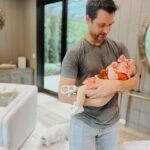 Tara Lipinski Instagram – I’ve never felt more GRATEFUL. EVER 🍁❤️
My heart is so full of gratitude and so thankful that this little nugget has entered our lives. Life with her is just dreamy.
I love loving you @toddkap and can’t believe we created this little turkey. 🦃
#thanksgiving #myfirstthanksgiving #newborn #holidayswithbaby