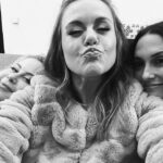 Tara Lipinski Instagram – A weekend filled with laughs til my belly hurt, dancing, eating, girl talk and lots of wine! Love you gals ❣️

#ojaigirlstrip #laughterisgoodforthesoul