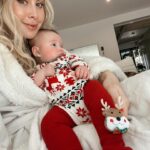Tara Lipinski Instagram – Merry Christmas! I hope you all have an amazing one! 🎄
This holiday season I am just soaking up the moments that make life good. For me it’s about Georgie, my Tk, family and friends. When it comes down to it, it’s all about good health and good people to love.
It’s been magical with Gigi but life still happens. A lot has happened with my family and life in the last 6 months. Some absolutely incredible and some not so great. So for every cute baby pic I post, know that life happens to everyone even in the most amazing of times. (Although I take the joy out of those insta moments too that capture some magical memories)
Most recently, my dad ended up in the hospital for a few days and got out right in time for Christmas Eve. He gave me quite a scare but he is totally fine. Finally found out it was kidney stones but boy was that wait not fun. (My mom came through with the most magical Christmas Eve where I just was so happy to be with them.) My Uncle Phil is on hospice and I wish I was able to see him and his family 😢 Plus a long little list continues that. But for all the hard things there is A LOT of good things!
I also feel for everyone out there wishing for a baby this Christmas morning. I see you and I know your pain and remember my last five years of waking up wishing too. That pain is not fun so know I am rooting for you and I hope your next Christmas is filled with baby giggles. You deserve it.
So that was just my emotional holiday post to say I am so grateful for the people in my little world and for all you and your support!
#newborn #3monthsold #babysfirstchristmas #newbornbabychristmas #babychristmasphotos #babychristmasoutfits