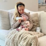 Tara Lipinski Instagram – I love these quiet moments with my little one.
Being a first time mom, my days are a bit chaotic but feeding time is such a special part of the day. I can’t get enough of the warm cuddles and little baby grunts at bottle time. 

We combo fed with @bobbie right from the start. I did my research and felt so comfortable with my choice and now we are fully on Bobbie Gentle all day every day! With their Gentle formula having easy to digest proteins, Georgie’s tummy has been so happy and I couldn’t be more at peace! I also love that it is mom-founded and led and that they use wholesome uncomplicated ingredients. It’s also USDA Organic and EU Organic Certified and meets all FDA nutrition and quality standards. But most importantly it’s Georgie approved! #bobbiepartner
