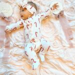 Tara Lipinski Instagram – Georgie and all her cute faces are making our holiday season happier than ever. 🎄🤶
#2montholdbaby #newborn #2monthsold #babygirl🎀