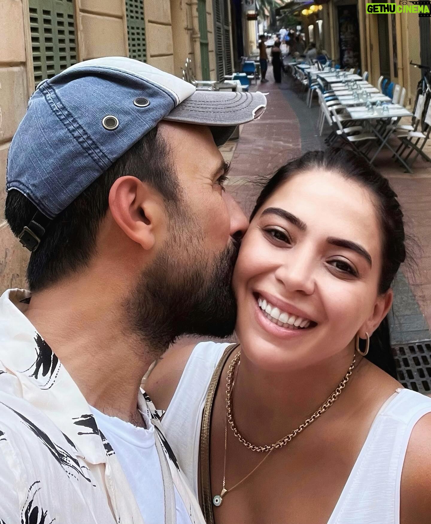 Tarkan Instagram - Tüm annelerin, anne adaylarının, anne yarısı olanların, anne gibilerin, anne olamayıp yüreği anne gibi atanların, anne gibi hissedenlerin… Anneler gününüz kutlu olsun ❤️ To all mothers, mother-to-be, those who are like mothers, those whose hearts beat like a mother even if they are not mothers, those who feel like a mother... Happy Mother’s Day ❤️ #annelergünü #mothersday