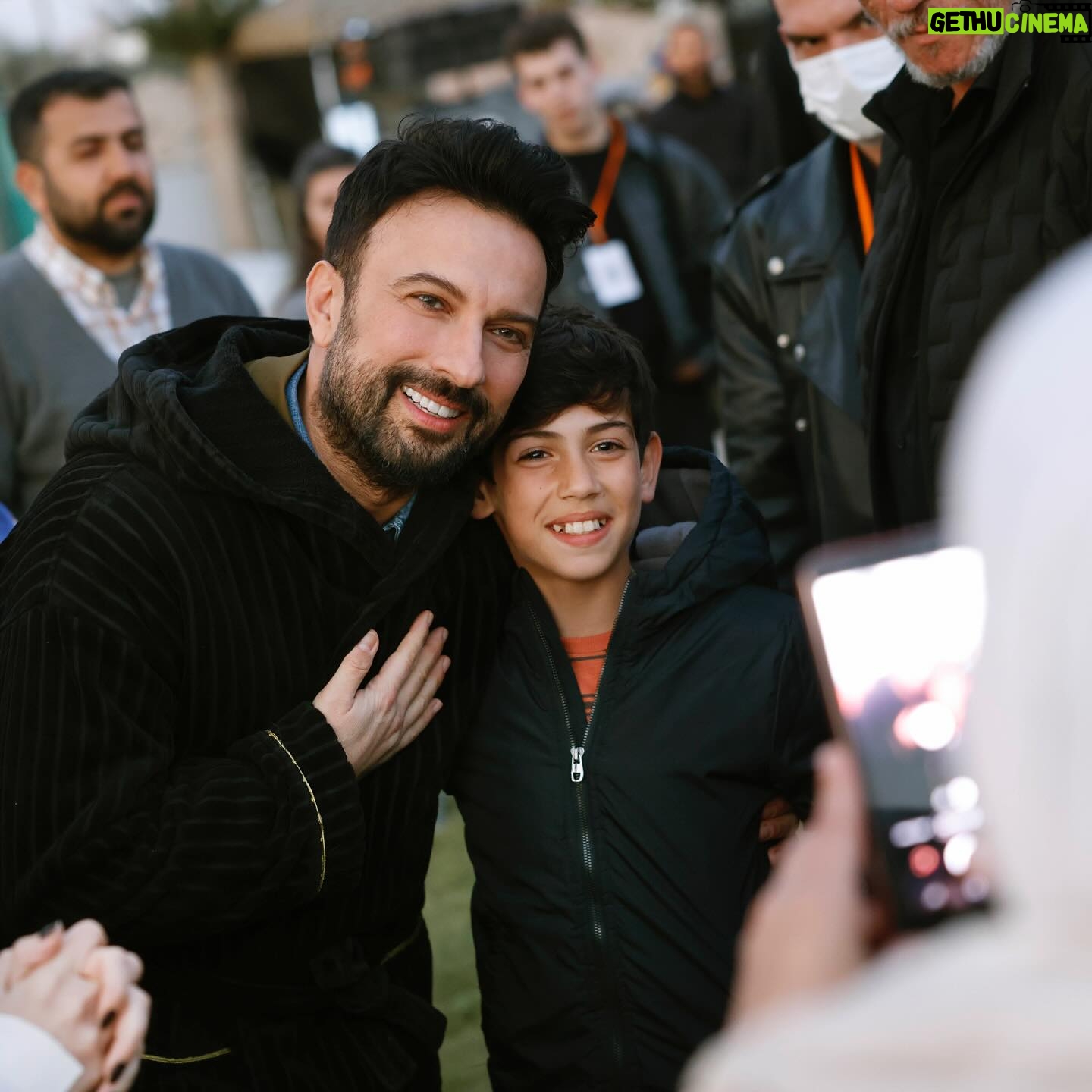 Tarkan Instagram - Bu güzel ve anlamlı projenin reklam çekiminden birkaç kare paylaşmak istedim. Reklamda emeği geçen tüm çekim ekibine ve reklama değerli katkılarından dolayı bölge halkına çok teşekkürler.. @trendyolcom 🧡 #YarınınKöyleri 📸: @yigit___eken #fbf