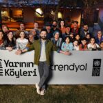 Tarkan Instagram – Bu güzel ve anlamlı projenin reklam çekiminden birkaç kare paylaşmak istedim. Reklamda emeği geçen tüm çekim ekibine ve reklama değerli katkılarından dolayı bölge halkına çok teşekkürler.. @trendyolcom 🧡 #YarınınKöyleri

📸: @yigit___eken 

#fbf
