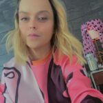 Taryn Manning Instagram - I’m lagging putting myself on tape for some roles I would love to play. I miss the days going to meet in person. I like seeing the other actors and knowing that we are all hungry for the job cause this is what we love what we do. It is never easy putting yourself on tape; I miss the flat monotone readings from some casting directors lol. I miss signing in and finding a seat and studying my sides I already learned for days on end, with the slight statistic I may be the choice. I love being an actor. 💕 #actor #audition #backtothebasics
