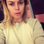 Taryn Manning Instagram - Bloom with grace.🌷