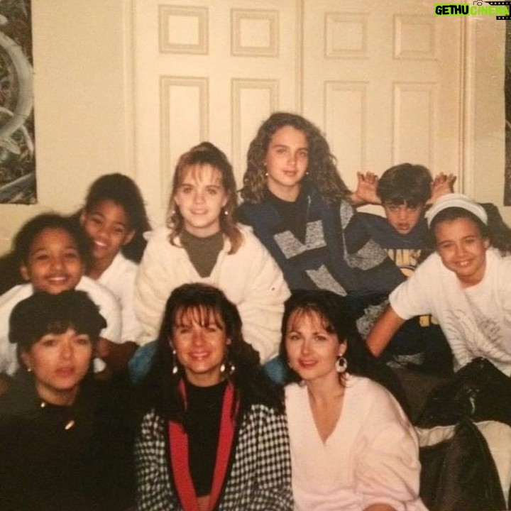 Taryn Manning Instagram - My beautiful family ❤️ Thank for sending this treat today @shana_carmel Love you!