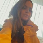 Taryn Manning Instagram – Happy Saturday🌻 Staying positive seeing that I do have a great life, things could be much worse, no doubt about it. Last night seeing all the heroes at the  @racetoerasems event truly changed me. I saw the beautiful and courageous @chauntallewis who went thru such a tragedy one night after we were all chillin at the club! She’s a true miracle angel. Follow her! Wait till you see what @tommyhilfiger has created!!! Its all overwhelming it’s all so good:) I wanted to mostly thank my amazing friends and more importantly the hair genuisness they possess. Thank you for making me and so many others feel like a trillion bucks daily. I thank you from the top of my heart ❤️ @brandonliberati @vickicasciola #hairmafia #stillgoodpeopleleft and thank you @alilasky for throwing the event and for the invite! #queenbee