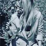 Taryn Manning Instagram - Grateful for my life. Grateful for my career. Grateful to be a working actor. Grateful for my life again. Grateful for you. Grateful for love. Grateful for the only thing that matters, the one up above. 🌻#love @aliceandolivia 👗@bendraperphotography 📸@goodr 🕶@tracewatkins 💋 PR @alilasky thx for the ride