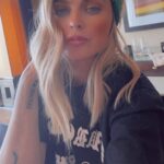 Taryn Manning Instagram - Face for radio #filtersarefun ✝️