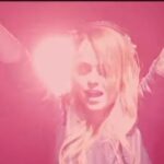Taryn Manning Instagram - Happy New year 🎈🎆🎊 #2023 #sendmeyourlove @sultanshepard 😁😘