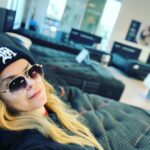 Taryn Manning Instagram - I hadn’t been in a mattress store in years! These things recline now and massage 🤯😍