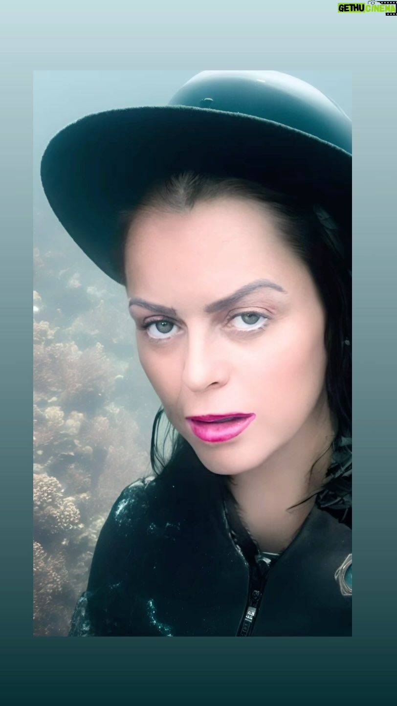 Taryn Manning Instagram - One fine day… 🩵