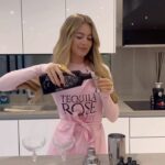 Tasha Ghouri Instagram - AD | GRWM for our Valentine’s date night at home 🌹 I had so much fun surprising Andrew with @Tequilaroseuk cocktails and (of course) some ice cold shots before we watched our favourite movies & snacks - the perfect night in 🍓🧊How are you celebrating love? 18 Please drink responsibly #AD #DrinkThePink