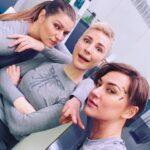 Tasya Teles Instagram - A little behind the scenes #the100 throwback.. 🤍 Beyond grateful for all the crazy memories we created both on and off screen… Shoutout to @ivanamilicevic for eyeing up my Nutella like it ain’t no thang. I see you girl! Get that peanut butter involved and you’re golden! More #bts #Nutella moments to come… lol. So many… @ivanamilicevic @lola_flanery @jessicanoelleharmon @linzzmorgan @marieavgeropoulos @shelby.flannery