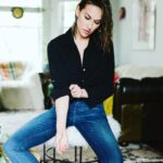 Tasya Teles Instagram - 🎉🎉 Roll up your sleeves for an awesome giveaway! 🎉🎉 In celebration of my launch this Sunday, I’m super excited to offer you a chance to win something really cutting edge, and instrumental in understanding your personal health and wellness journeys. Recently, I received a DNA Optimization consult with @thednaco and my mind was blown! In my years of wrestling with fibromyalgia, I’ve tried TONS of things, and it turns out that I could have saved a lot of time simply by understanding my DNA, and what my system responds to best. Unfortunately, 14 years ago, this technology was not available to the average person. Over the years, I’ve come to learn that our individual DNA expresses itself in different ways, and is directly impacted by our dietary and lifestyle choices. Learning how to support your unique system according to your specific DNA could save you a LOT of time and headaches, and allow you to understand exactly how best to support yourself without wasting so much energy doing all of the wrong stuff. My friends at @thednaco have decided to share the love by giving me two of their amazing test kits to give away!! Here is how you can enter to win of the $400 DNA Optimization Kits & Consults! (Updated!) ⁃ ✅ Like this post! ⁃ ✅ Share this post! ⁃ ✅ Follow @thednaco ⁃ ✅ Visit the Showcast event link (in bio) to buy a $25 ticket to my event this Sunday (buying a VIP package will double your entry!!) Winners will be announced LIVE this Sunday August 15th, and can then book their private consultation with one of The DNA Company expert clinicians! For those who have already purchased tickets, don’t worry - all audience members at my live on Sunday will be included! Share the post and the love! Get that good good!! 😎🙌🥰