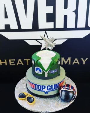 Tasya Teles Instagram - “Talk to me goose! I’m going to need a beer to put these flames out!” 🔥 

Who’s pumped for #TopGunMaverick to premier this week!? Wings up, flaps down, here we come! ✈️ @topgunmovie 

💄 @thesophiaporter 
👗 @intermixonline @oudparis 
💪 @platformprteam 
  @principalstalent
  @braveartistsmanagement