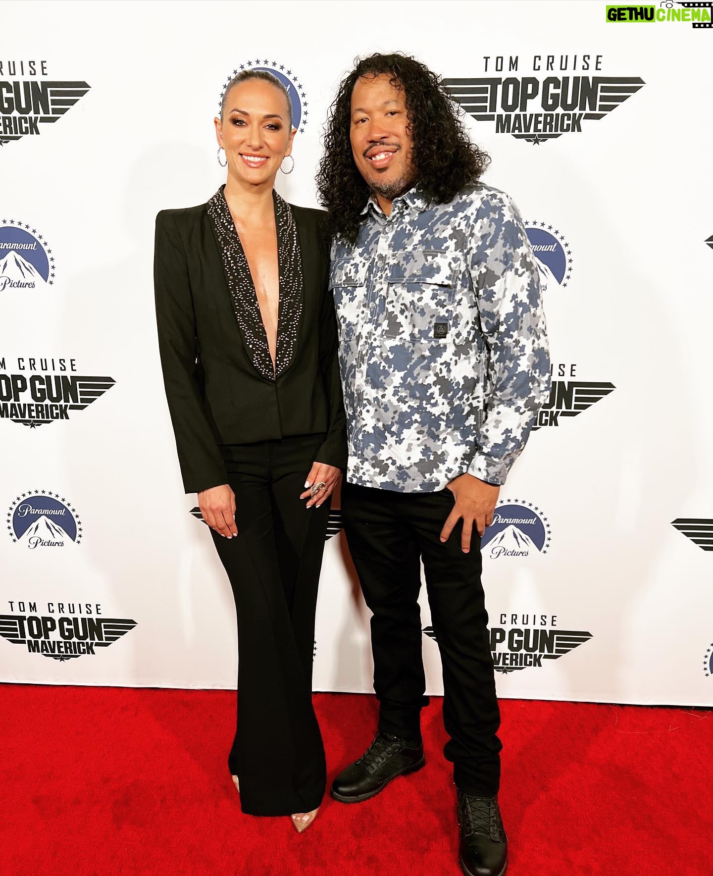 Tasya Teles Instagram - “Talk to me goose! I’m going to need a beer to put these flames out!” 🔥 Who’s pumped for #TopGunMaverick to premier this week!? Wings up, flaps down, here we come! ✈️ @topgunmovie 💄 @thesophiaporter 👗 @intermixonline @oudparis 💪 @platformprteam @principalstalent @braveartistsmanagement
