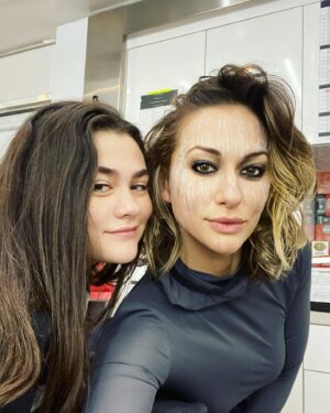 Tasya Teles Instagram - A little behind the scenes #the100 throwback.. 🤍  Beyond grateful for all the crazy memories we created both on and off screen… Shoutout to @ivanamilicevic for eyeing up my Nutella like it ain’t no thang.  I see you girl!  Get that peanut butter involved and you’re golden!

More #bts #Nutella moments to come… lol.  So many… 

@ivanamilicevic 
@lola_flanery 
@jessicanoelleharmon 
@linzzmorgan 
@marieavgeropoulos 
@shelby.flannery