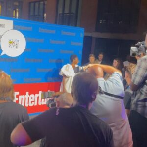 Tasya Teles Instagram - Look who I found at the @entertainmentweekly party last weekend!! 👀👀👀👀

Ouf, I miss working alongside this beautiful talented powerhouse.  Rocking that red carpet like it ain’t no thang.  So much love for you!  Miss you tons 🤍🤍🤍

Checkout @adinaporter on her new show @papergirlsonpv 🔥💪💥

#SDCC 
#SDCC2022 
#Comiccon 
#Reunion