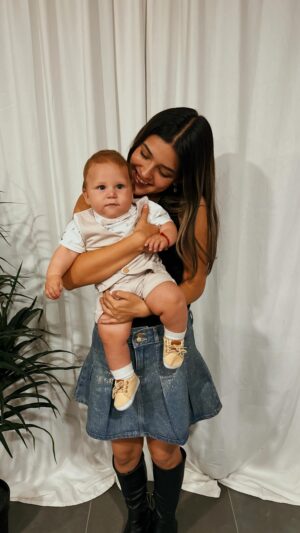Tati Fernández Instagram - un día tranqui con Luciano🐥