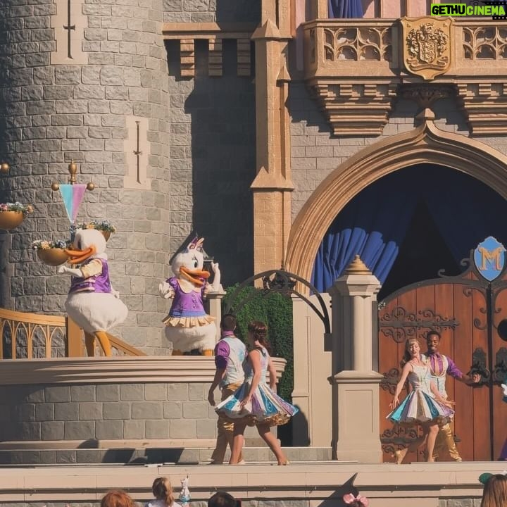 Tati Fernández Instagram - Si puedes soñarlo, puedes hacerlo 🏰🤍
