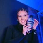 Tati Fernández Instagram - Un GRWM para salir y con un indispensable en mi rutina para siempre estar fresca y con buen aliento es @listerine.cl. Esta variedad Cuidado Total, es ideal para sentirme totalmente protegida 🤍💙