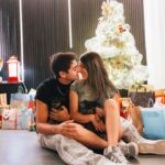 Tati Fernández Instagram – Feliz navidad 🎄… Disfruten junto a sus seres queridos! Pd: Estamos felices porque es la primera Navidad en nuestro terreno❤️