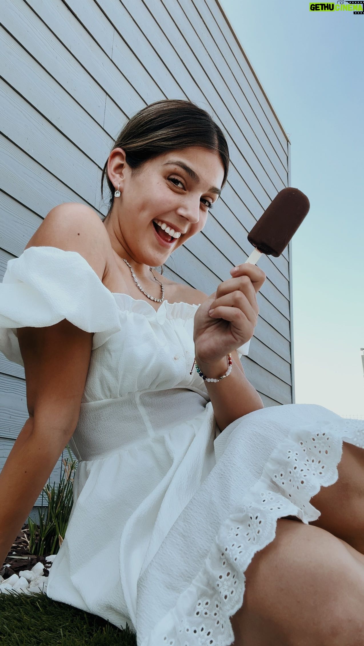 Tati Fernández Instagram - GANADORA: @tonia.tattoo 🤩!🍦❤️ @savorychile #AlarmaDeHelado #Publicidad
