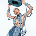 Tati Gabrielle Instagram - “And all your future lies beneath your hat” 😉 -John Oldham