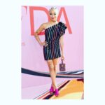 Tati Gabrielle Instagram - Thank you @tanyataylor for giving me the honor of being your date last night to the #cfdaawards. It was a magical evening, full of inspiration, love, laughs & pizza. And I’ll never forget it 🙏🏽💕