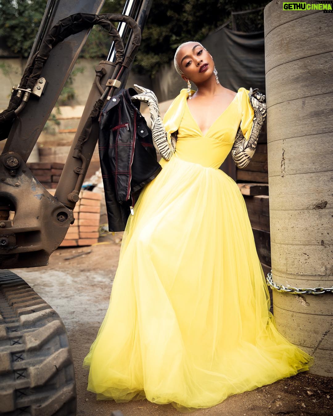 Tati Gabrielle Instagram - Ladies, never forget: each and every one of you is a princess or a queen. Twirl your skirts & shine your lights. #IAmWoman #HearMeRoar