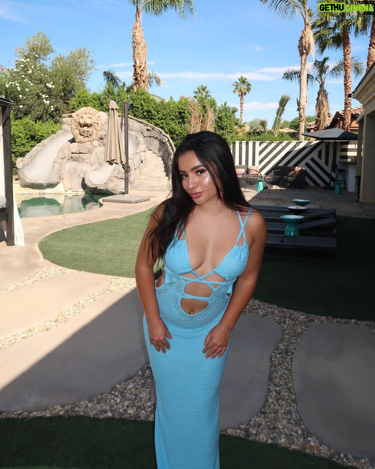 Tati McQuay Instagram - I could stay here forever 🌞 Thank you so much @luxurydesertescapes for such an amazing stay!