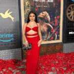 Tati McQuay Instagram - A week full of love 🌹 #ThisIsMeNow premiere starring the queen @jlo ❤️ Dress: @studiio.96 | Earrings: @wear.erkoos @eveleighstyle @primevideo @amazonstudios @primerolatino