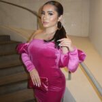 Tati McQuay Instagram – Obsessed with this look from the other night 🩷 @prettylittlething #PLTpartner 

Dress – sku code (CNG8123)