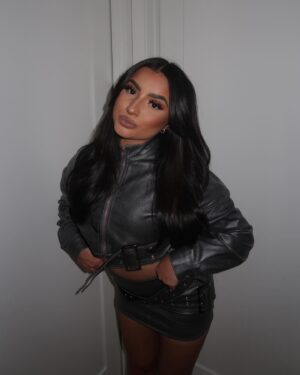 Tati McQuay Instagram - Tell me you don’t never wanna lose me 🩶 @prettylittlething #PLTpartner 

Jacket - sku code (CNG5403)
Mini Skirt - sku code (CNG5404)