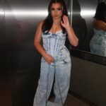 Tati McQuay Instagram - Been too long 🩵 @prettylittlething #PLTpartner Top - sku code (CNA3227) Pants - sku code (CNA3225) Purse - sku code (CNH3371)