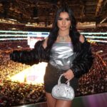 Tati McQuay Instagram – Digital camera pics & basketball games >> 

Lakers vs Clippers last night w/ @prettylittlething 🏀💕