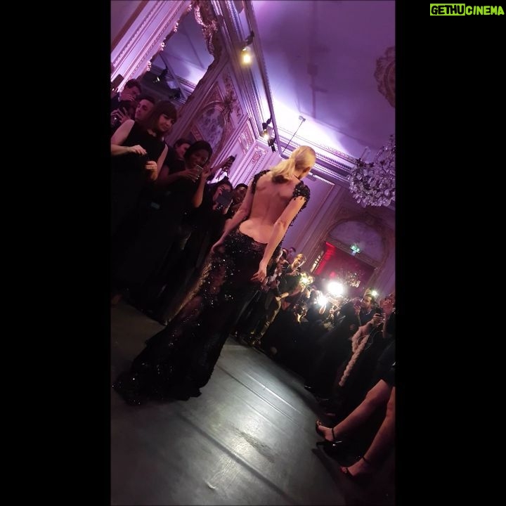 Tatiana-Laurence Delarue Instagram - Collection Haute Couture @jeanpaulbenielli #fashion #fashionshow #fashionweek #defile #hautecouture #model #mannequin #topmodel #show #mode #couture #couturier #benielli #BaronneTatiana #dosnu #dress #dressshow @langmanevents @lorealmakeup @apmmonaco @sandraandcoparis @charlesjourdan_paris