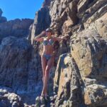 Tatiana-Laurence Delarue Instagram - 🇬🇷Pour découvrir les lieux les plus secrets, les plus sauvages, les plus poétiques et les plus secrets 🤫... Il faut savoir grimper, crapahuter, escalader, oser s'infiltrer, tenter, prendre un peu de risque, se perdre un peu... Et les plus belles criques, plages, loin du grand tourisme, s'offrent à vous... Il y a plus qu'à profiter de la magie du moment 💙🩵 🦵🏽🦵🏽🧜🏼‍♀️🧝🏽‍♀️🏃🏼‍♀️🧗🏼‍♀️🚣🏼‍♀️🚴‍♀️🤸🏼‍♀️🧘🏼‍♀️🏝🛟🛶🌡☀️🪁👙🎒🫧🫶🏼 #crete #greece #paulmarieapartments #beach #sauvage #crique #secret #secretbeach #sea #geropotamosbeach 💆🏼‍♀️ @drstephaniemalogueret 📸 👁 @kadouge_glam_beauty 💇🏼‍♀️ @anthony.mairesse 💅 @naia_nails_formations