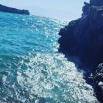 Tatiana-Laurence Delarue Instagram - 🇬🇷Pour découvrir les lieux les plus secrets, les plus sauvages, les plus poétiques et les plus secrets 🤫... Il faut savoir grimper, crapahuter, escalader, oser s'infiltrer, tenter, prendre un peu de risque, se perdre un peu... Et les plus belles criques, plages, loin du grand tourisme, s'offrent à vous... Il y a plus qu'à profiter de la magie du moment 💙🩵 🦵🏽🦵🏽🧜🏼‍♀️🧝🏽‍♀️🏃🏼‍♀️🧗🏼‍♀️🚣🏼‍♀️🚴‍♀️🤸🏼‍♀️🧘🏼‍♀️🏝🛟🛶🌡☀️🪁👙🎒🫧🫶🏼 #crete #greece #paulmarieapartments #beach #sauvage #crique #secret #secretbeach #sea #geropotamosbeach 💆🏼‍♀️ @drstephaniemalogueret 📸 👁 @kadouge_glam_beauty 💇🏼‍♀️ @anthony.mairesse 💅 @naia_nails_formations