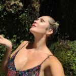 Tatiana-Laurence Delarue Instagram - 🎒Partir avec son sac à dos, à l'aventure, sans ombres aucunes, 🌞 pour y découvrir cette merveille, située là où, la rivière Kourtaliotiko coule, entre les montagnes de Kouroupa et Xiron, vers le sud de l'île. Et finir par ce rafraîchir, sous les cascades #waterfall et cavités des gorges de Kourtaliotiko. Pureté, magie, nature, Terre Mère 🌎... Tout cela possible de l'hôtel @paulmariecrete si sublime et unique 🌺 #roots #crete #greece